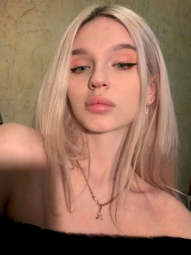 Индивидуалка СПб Виолетта Блондинка c 2 размером груди у метро Горьковская Санкт-Петербург Фото-2